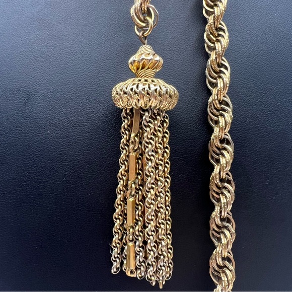 Rare Monet Damita Gold Tone Lariat Tassel Necklace Book Piece - Picture 3 of 10